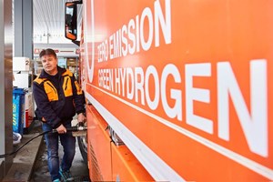 Hydrogen fuel cell truck Gebrüder Weiss