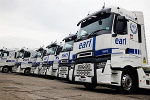 Earl Transport Renault Trucks tractor units 